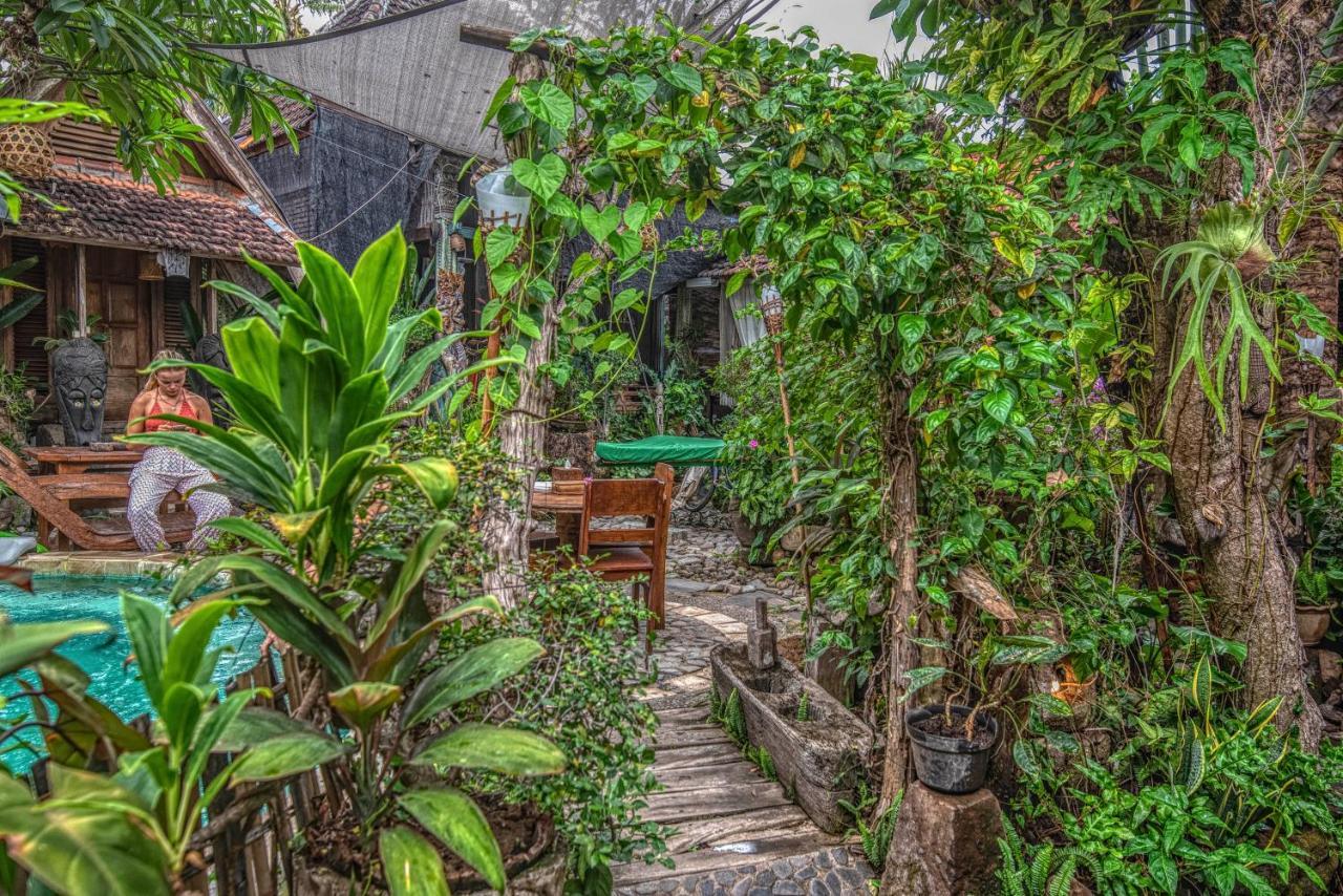 Santhiku Hotel & Spa Lovina  Bagian luar foto