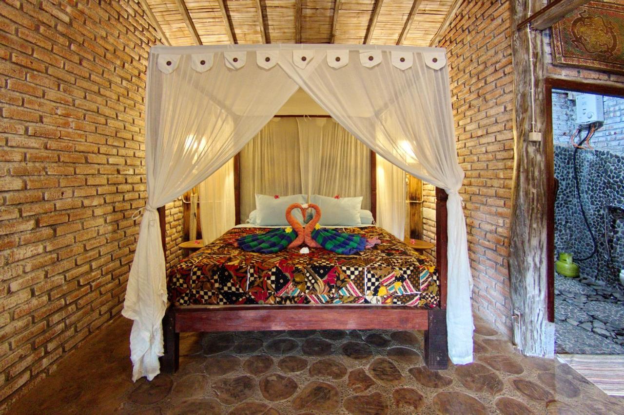 Santhiku Hotel & Spa Lovina  Bagian luar foto